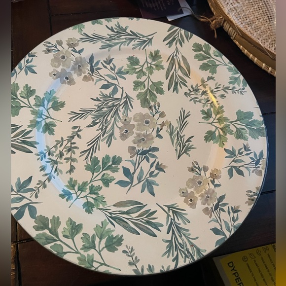 Kitchen 7 Green Charger Plates Poshmark